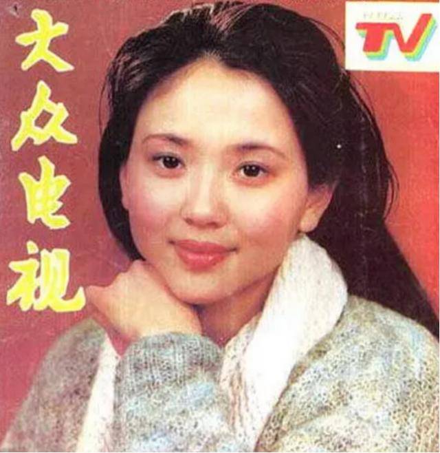 发合照悼念的陶慧敏被骂,与何晴是38年老友,和她前夫关系不一般