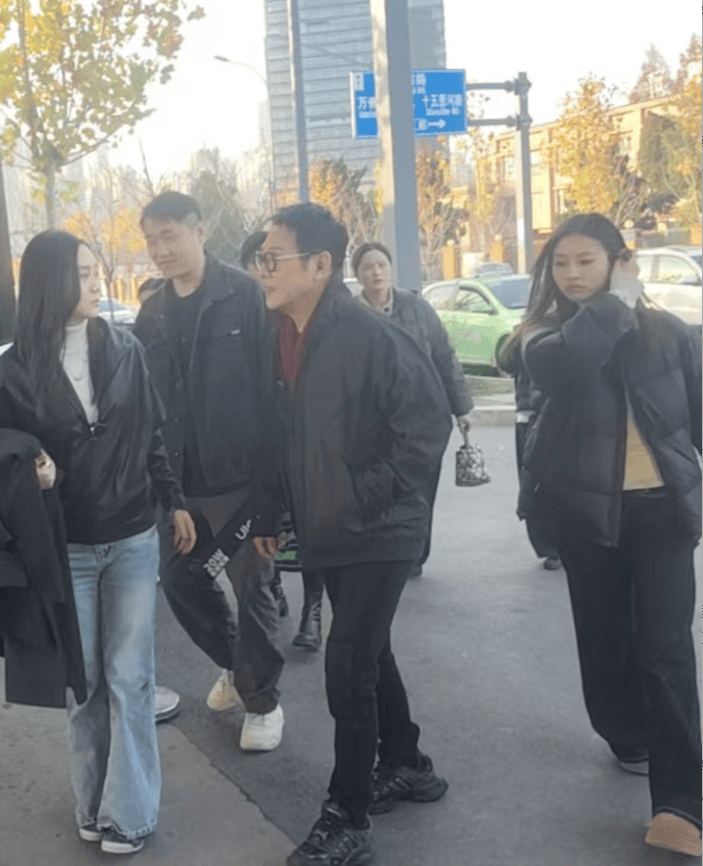 李连杰现身合肥