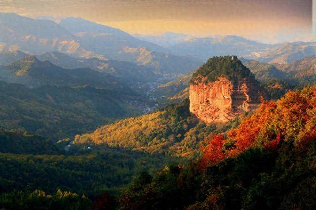 麦积山大景区以“东方微笑”服务品牌绘就文旅融合与高质量发展