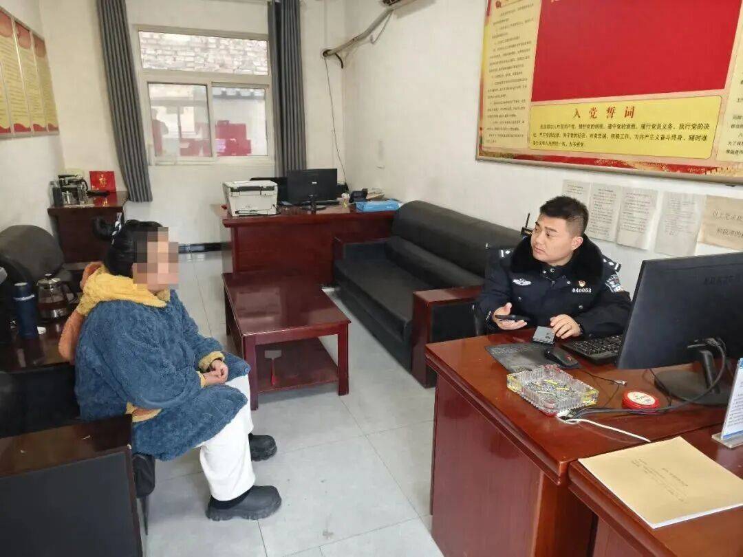 争分夺秒！武功公安成功劝阻一起冒充公检法诈骗_女士_转账_进行