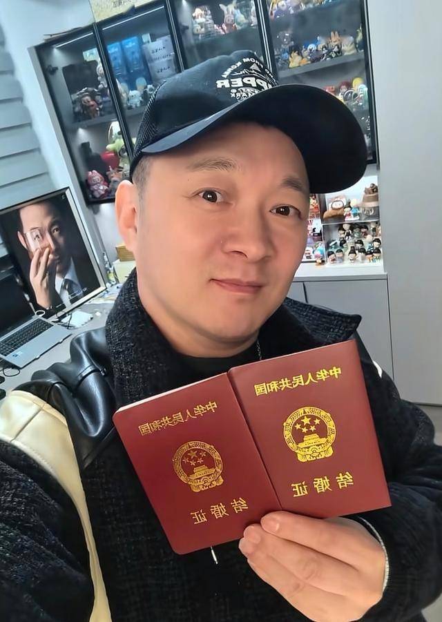 新郎叫田重,是一名实力派演员