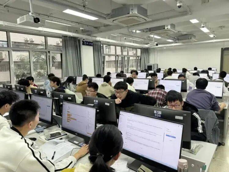 174名北大学生能否考过AI？结果让人很意外