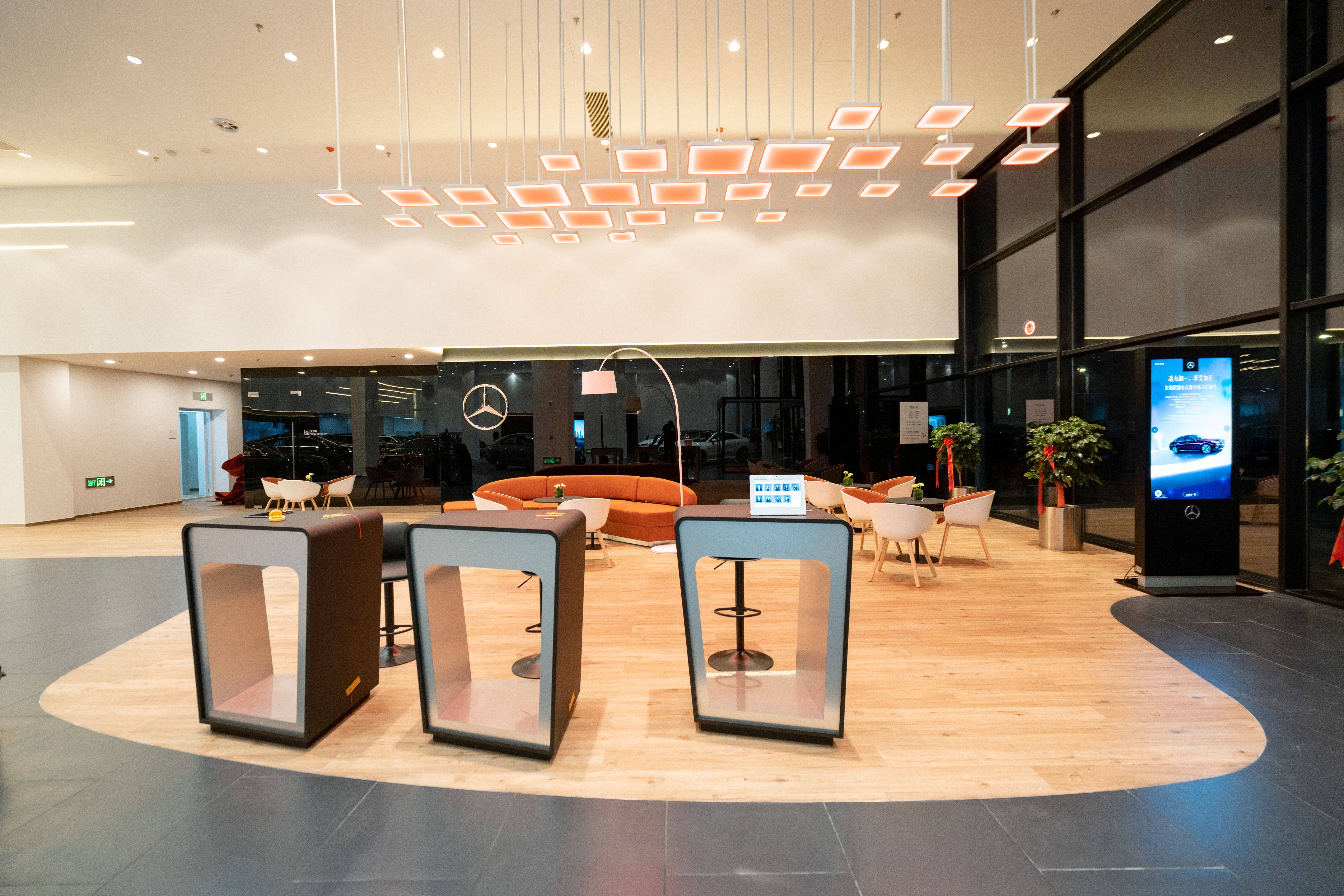 青岛购车优选：体验感强、专业靠谱的青岛利之星奔驰4S店