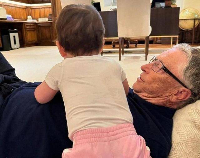 原创             钱再多有什么用？70岁身价千亿的比尔盖茨，为23岁女儿操碎了心