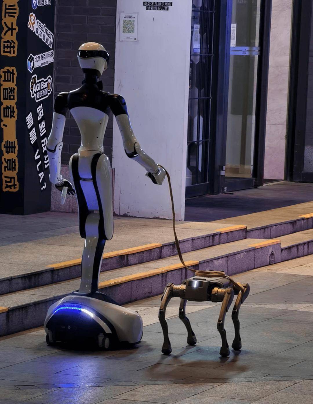 宇树机器人猛踹工程师？马斯克都笑哭了……_搜狐网