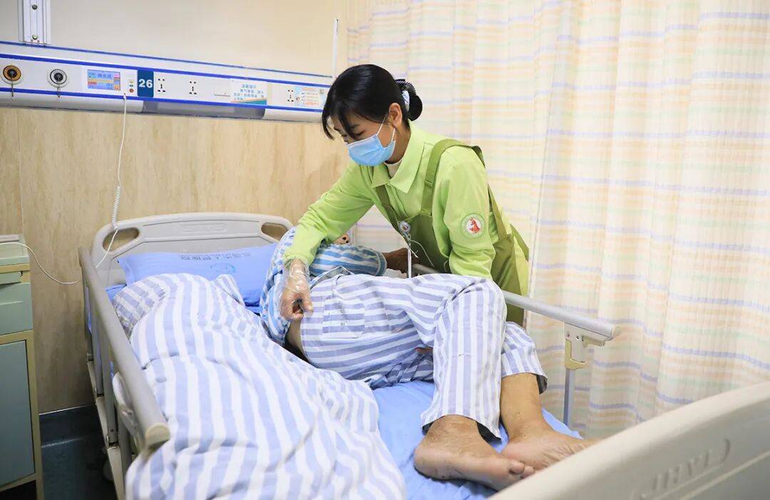 中国医学科学院肿瘤医院、护士全程协助陪同号贩子挂号，所有别人不能挂的我都能的简单介绍