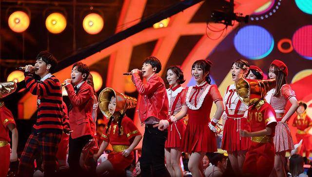 2026跨年晚会名单出炉，把卫视和央视放一起看，差别就出来了