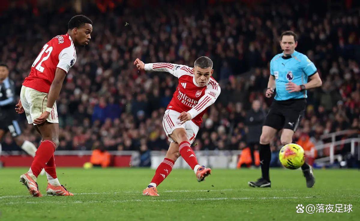 从“掉链子”到“拆链子”：阿森纳大胜维拉，捅破争冠最后一层心理窗户纸