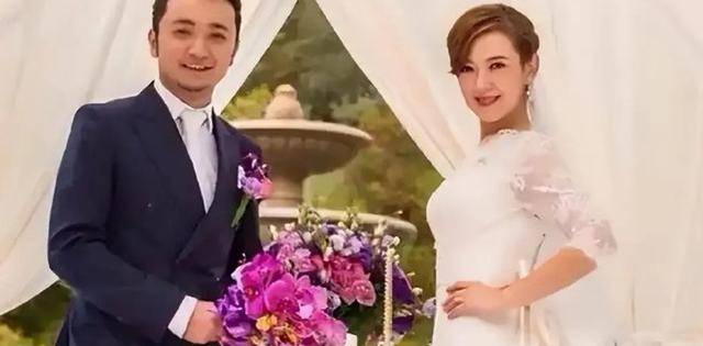 离过年不到两月,42岁尼格买提高调官宣喜讯,前妻帕夏古丽后悔吗