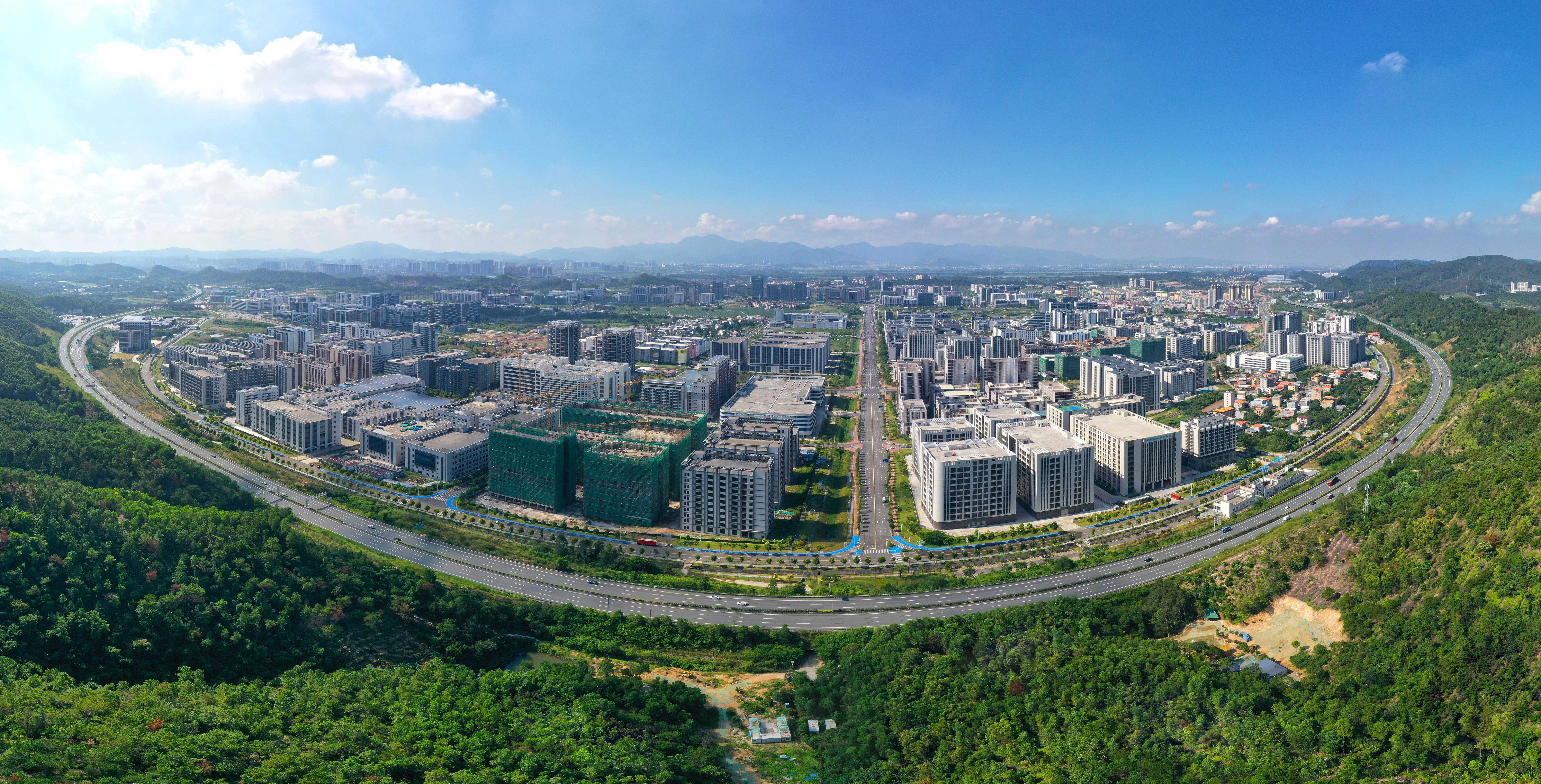 仲恺高新区鱼塘荒地上崛起现代化产业新城