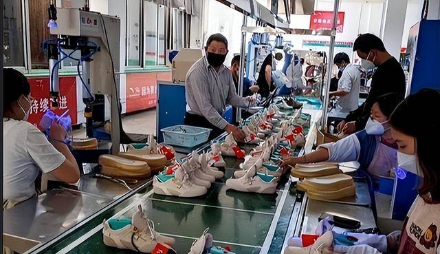 %咋消费者还前赴后继争相购买？几乎全是假货！利润高达2400(图12)