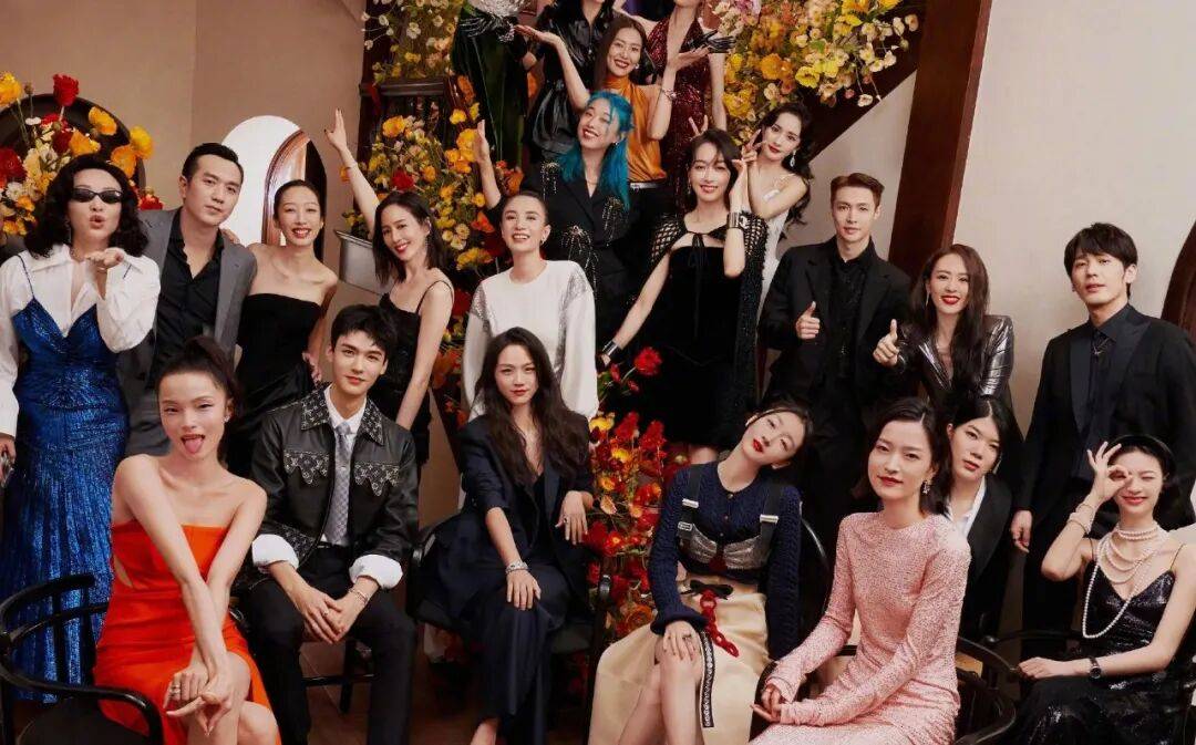 【2026.1.6】有点磕范丞丞和白鹿？刘宇宁的身高还需要穿增高鞋？艺人在外面被认出来想要合影？封面图