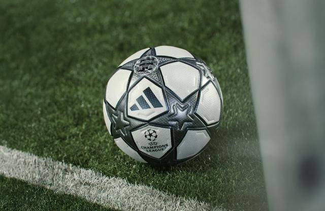 adidas推出25/26赛季欧冠第三版比赛球