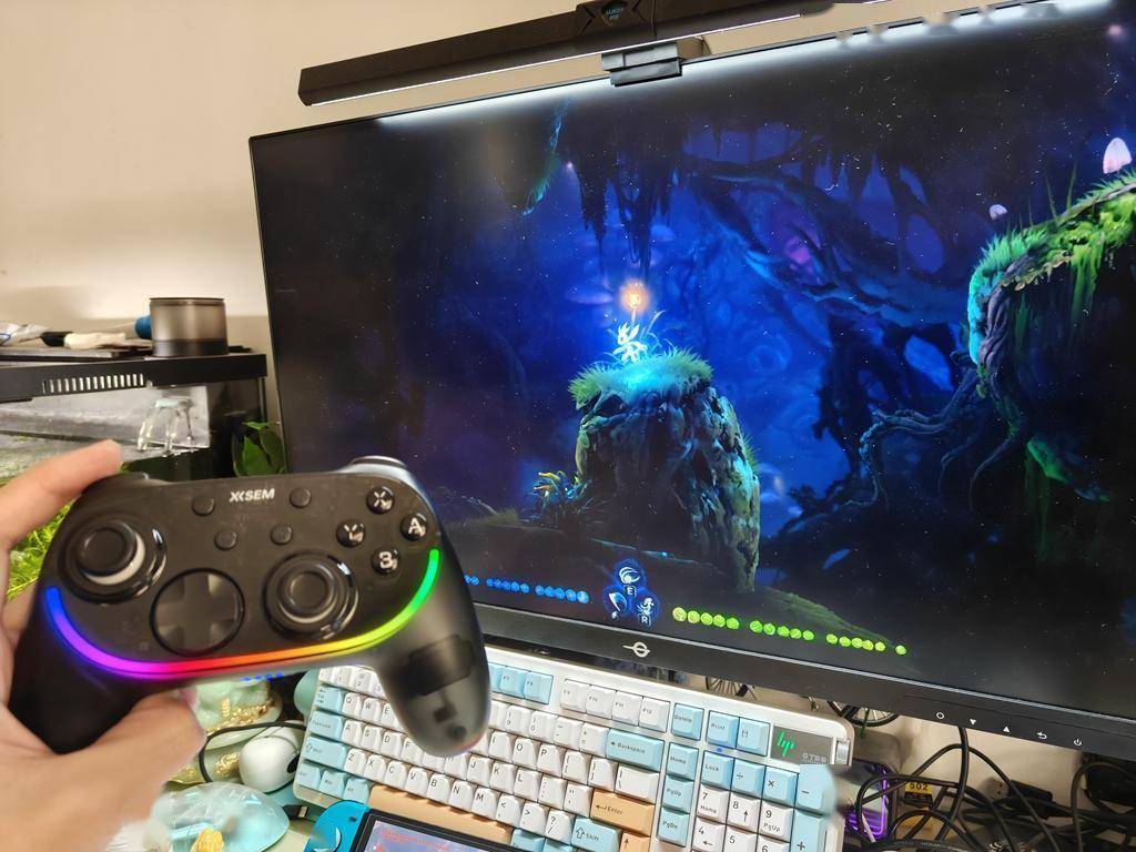 西圣GC1游戏手柄体验分享，有灯光有体感，玩起来还不错