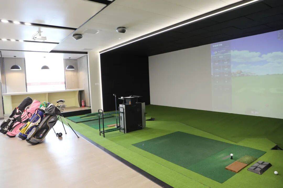 华体会- 华体会体育官网- 体育APP下载官宣 高尔夫运动中心正式启用！限时体验、寒假集训报名中