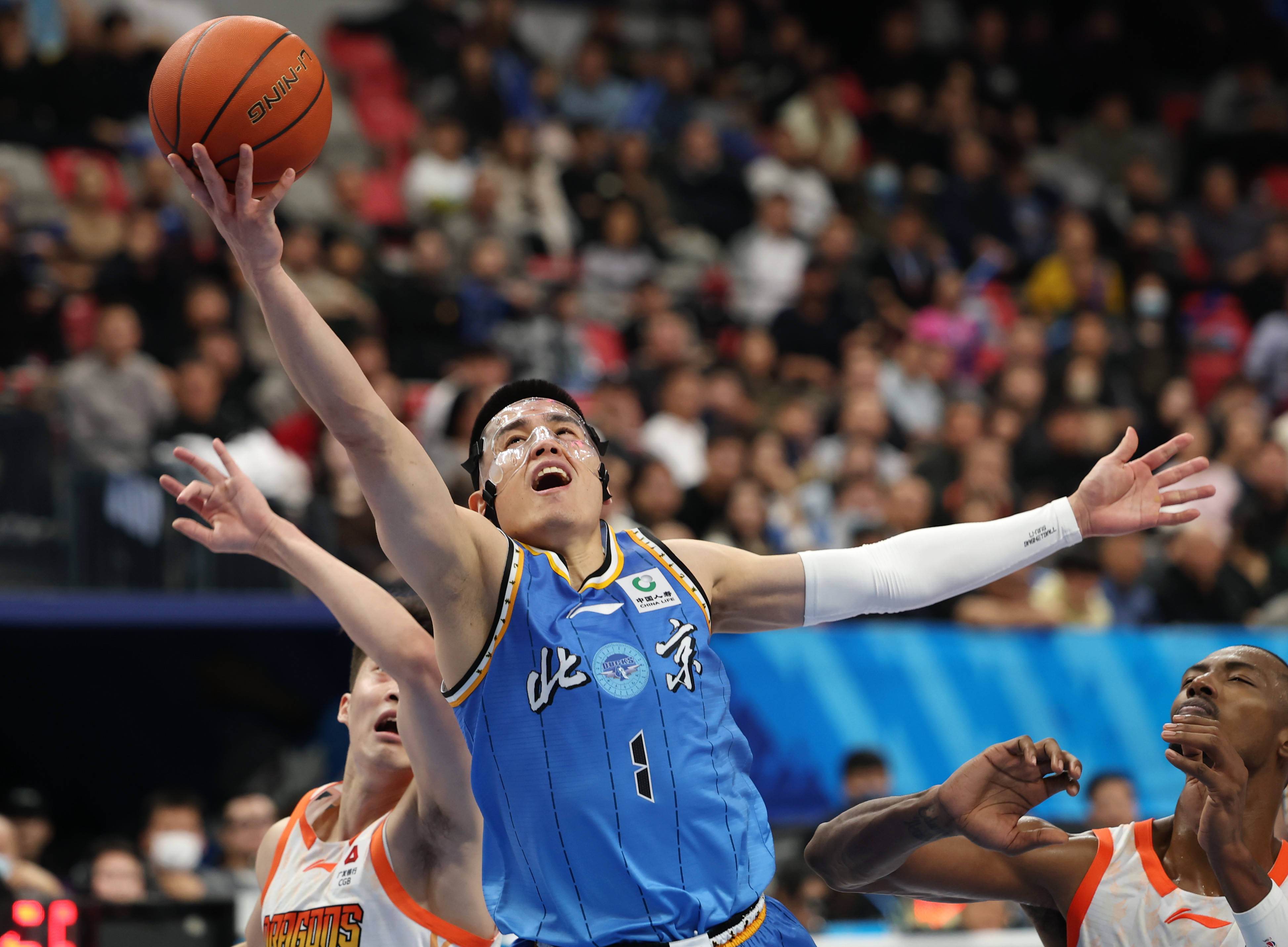 NBA职业联赛中文官网__实时赛程比分+球队资讯CBA常规赛：北京北汽胜江苏肯帝亚