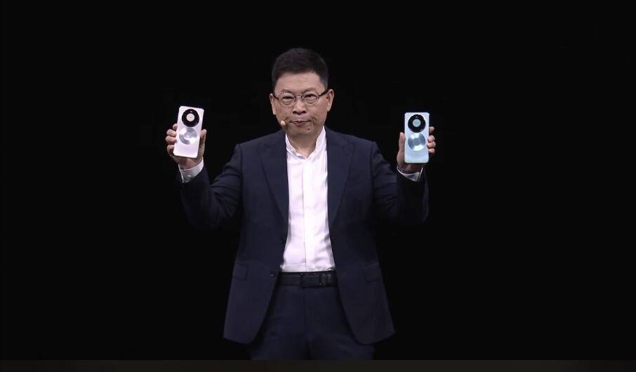 高端市场反杀！华为力压苹果，重回中国手机第一