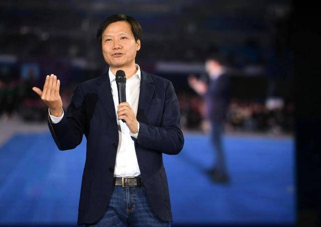 原创             董明珠没想到，雷军在聂卫平葬礼上的一个特殊举动，实现口碑暴涨