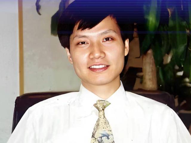 原创             董明珠没想到，雷军在聂卫平葬礼上的一个特殊举动，实现口碑暴涨