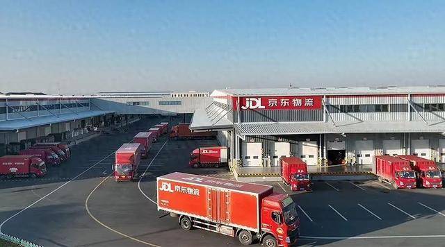 原创             中国第一大民营企业诞生！反超华为和阿里，67万员工创下万亿收入