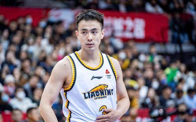 赵继伟否认离开辽篮，两年失去3队友，仅1人坚守，张镇麟送暖心话