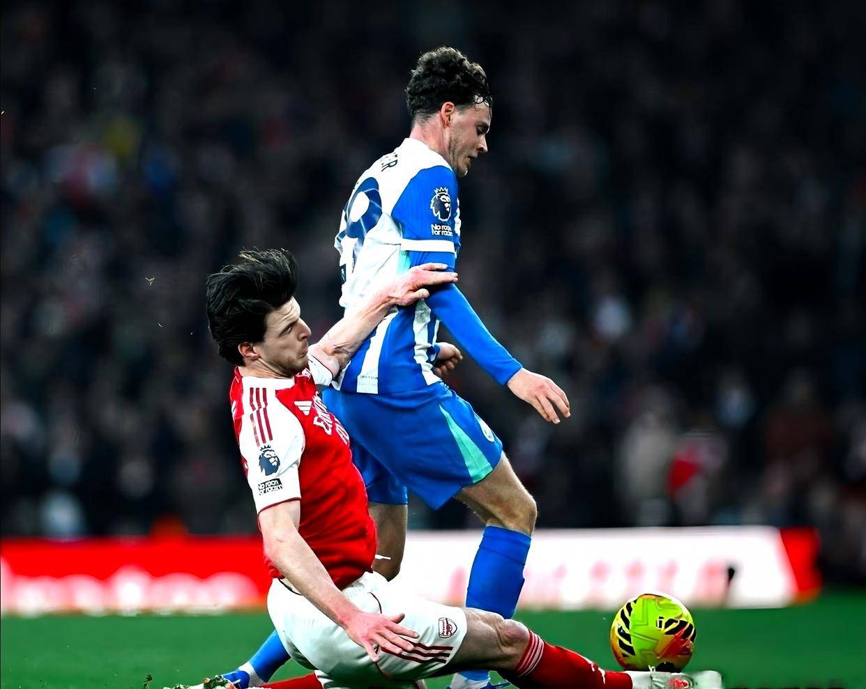 英格兰足球超级联赛曼联击败曼城切尔西收获胜利利物浦战平英超最新积分榜出炉