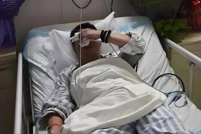 62岁男子胰腺炎去世，医生叹息：把5样当饭吃，胰腺再好也扛不住