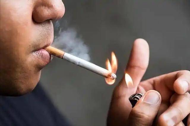 医生苦劝：男性若戒掉吸烟，不出半年时间，身体或会有6个改变