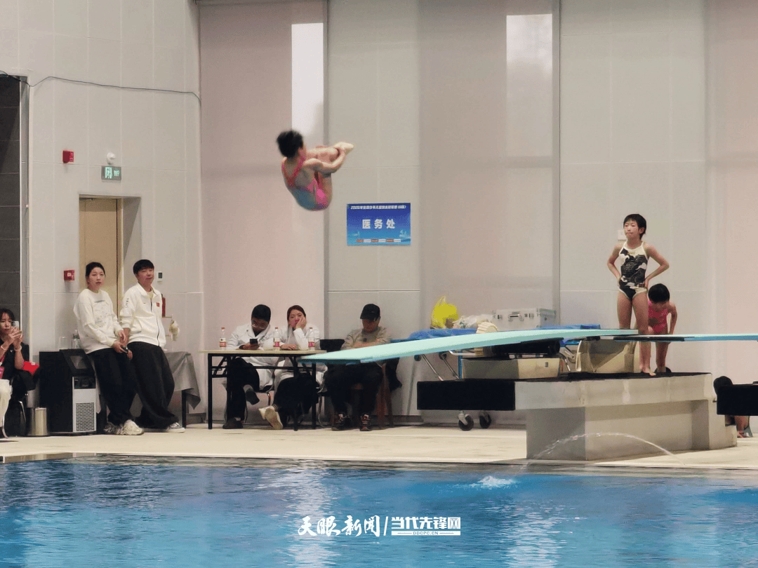 朵朵水花绽放寒冬 贵州小将跳出“开门红”｜20世界杯-足球赛事比分体育网26年全国少年儿童跳水冠军赛火热举行