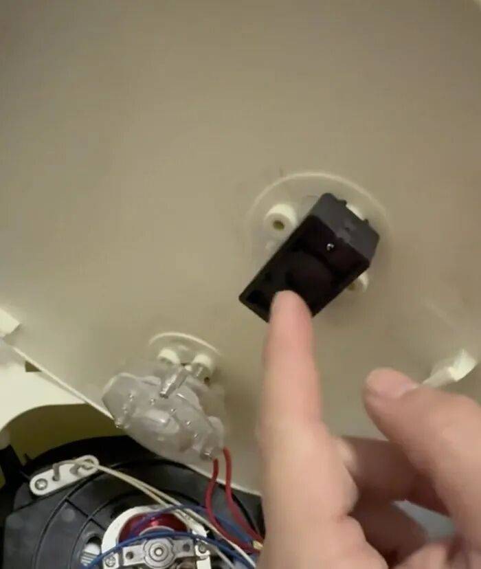 网友反映荣事达空气炸锅温度旋钮形同虚设：店铺