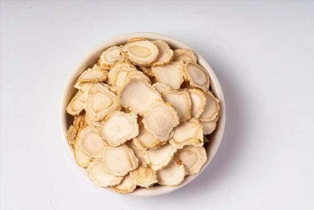 西洋参被关注！医生表示：肿瘤患者吃西洋参，一段时间或有5变化