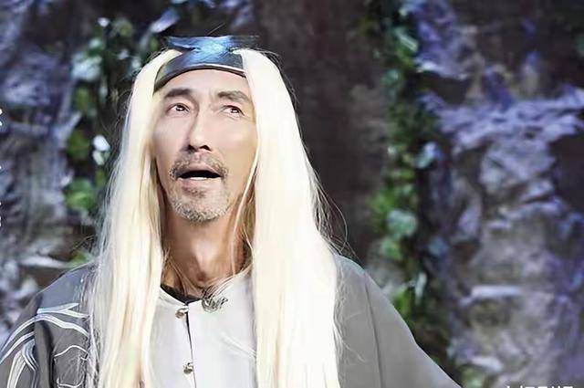 TVB资深绿叶瘦脱相，网友担心健康，一生波折不断，今内地受欢迎