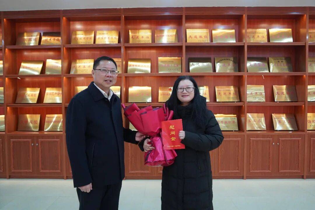 县委书记陈代昌开展春节走访慰问活动