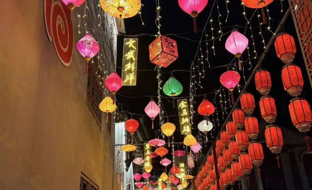 德信官方网站文武贺新春｜赴一场千年古镇的