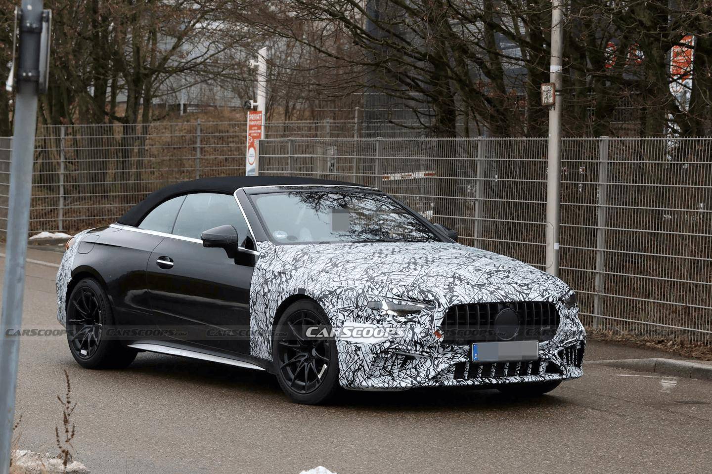 XKTY.COM星空体育-2027款梅赛德斯-AMG CLE敞篷改款路测V8引擎回归或超600马力