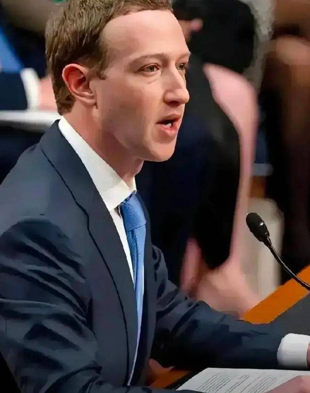 开始抢人!美国一周挖走4名中国顶尖人才,年薪1个亿美元令人咋舌