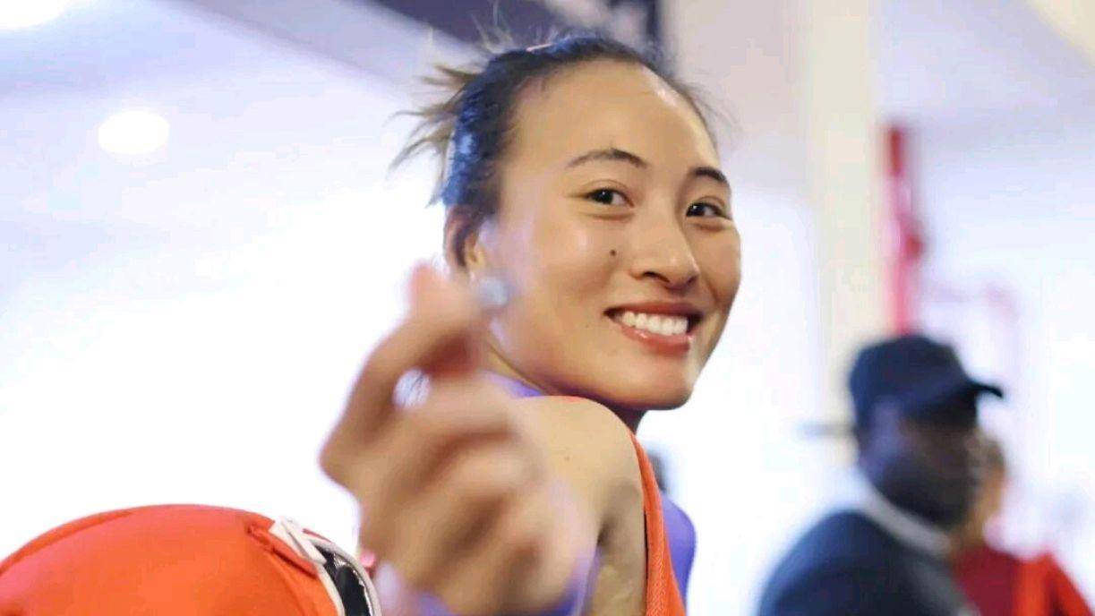 三度退赛背后藏着一个谜:郑钦文的“病”到底多难扛?_身体_赛事_影响