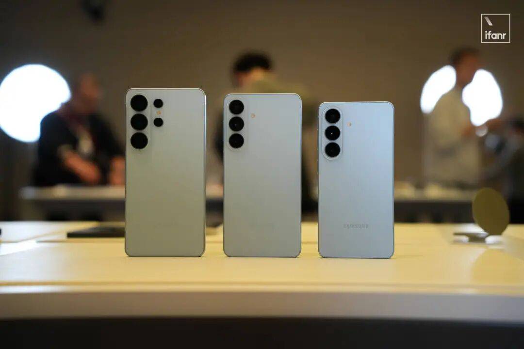 手机大涨价时代来了！AI 红利没吃上，AI 黑利先吃撑