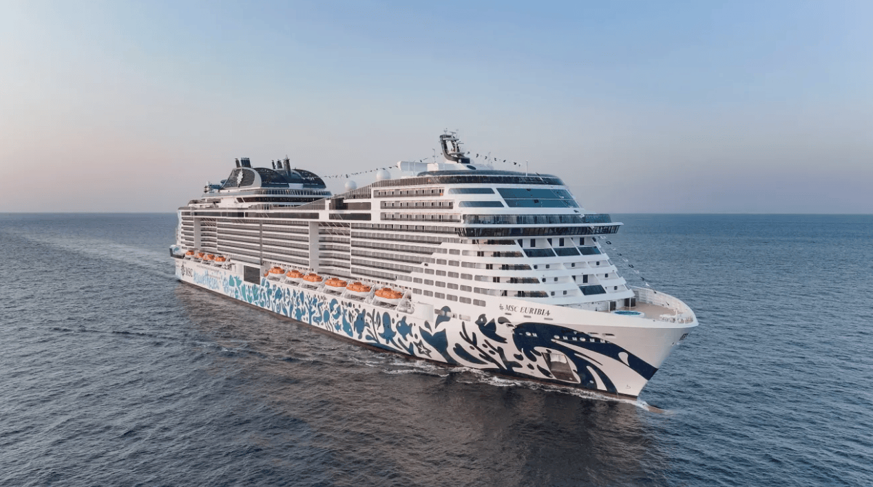 “能下船但能去哪?”中国游客滞留迪拜:巨型邮轮变海上临时避难所,5000人被困