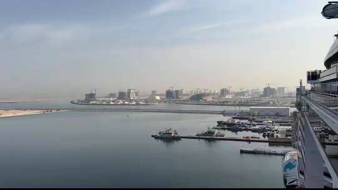 图片[2]-“走不掉”的邮轮：超五千人滞留迪拜港，中国旅行团等待撤离通知-华闻时空