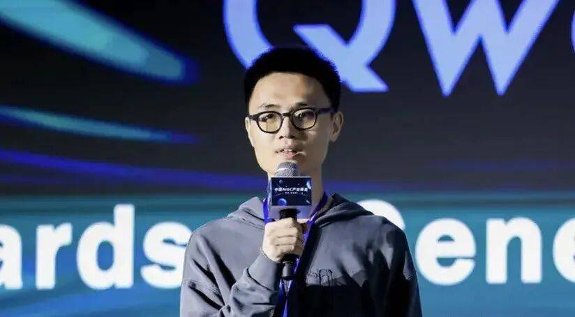 猛料，谷歌DeepMind公然要挖林俊旸，演都不演了