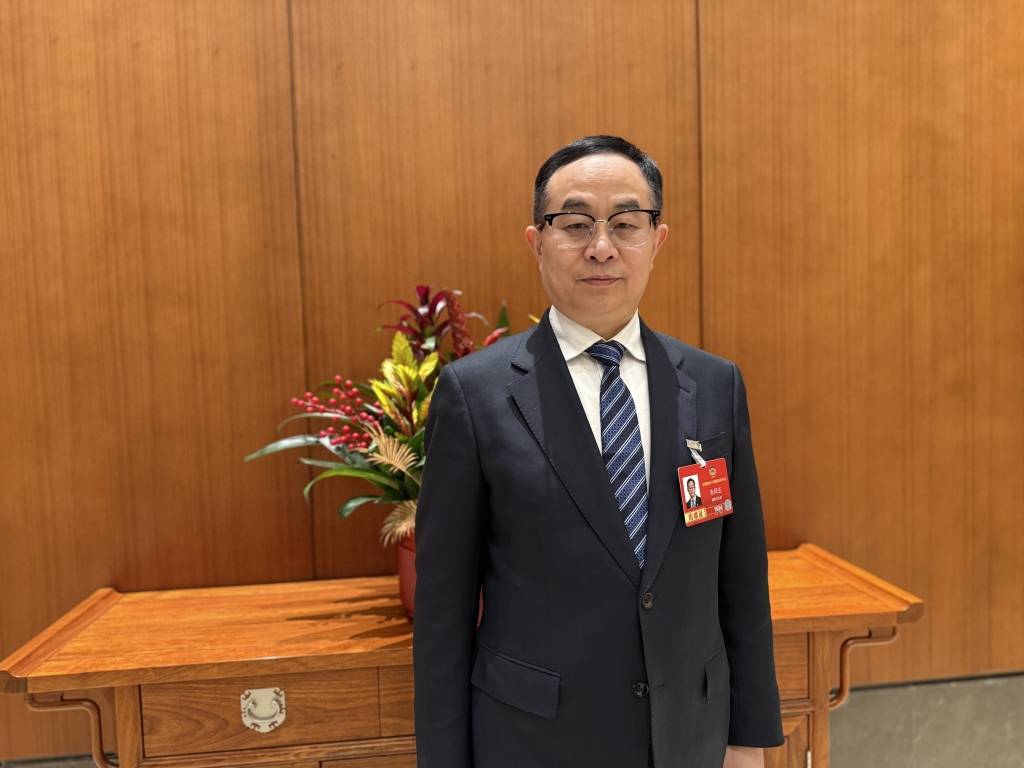 朱同玉委员建议：医生薪酬不得与创收挂钩，“不该开的刀不开”
