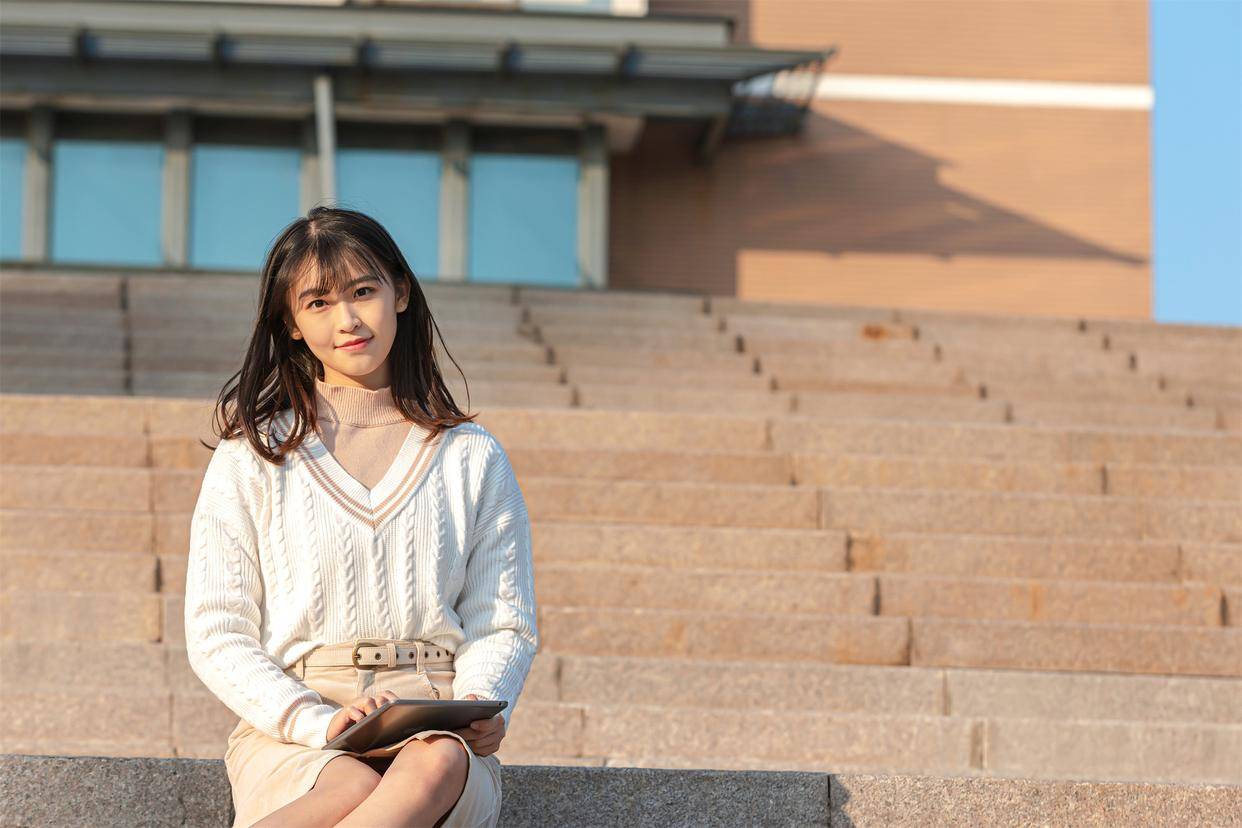 同一注册证、不同功效？"普丽妍&q