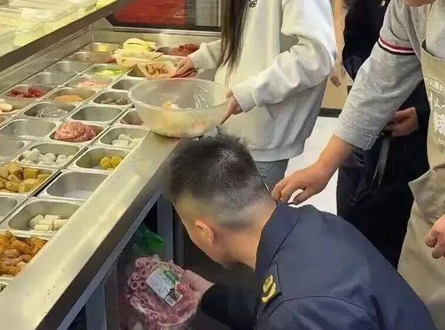 网红"刘文祥"被查:多款标注牛肉、猪肉的食材主要原料为鸭肉(图11)