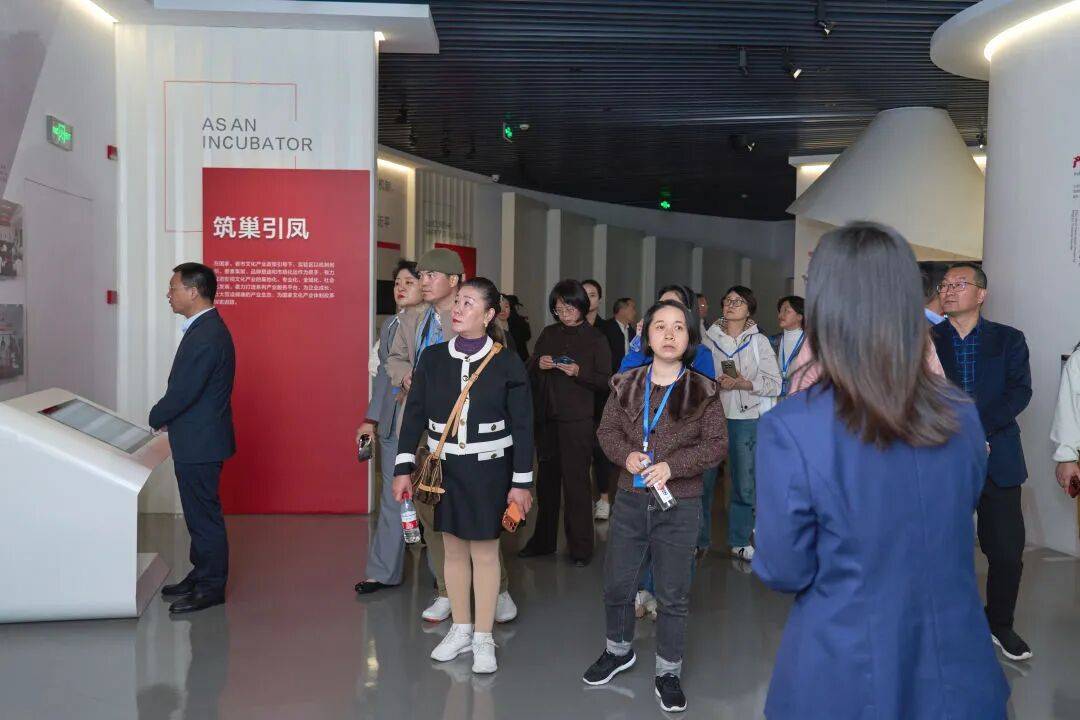 感受影视魅力,讲好中国故事,海外华文媒体浙江行走进横店_产业_创新路_中非