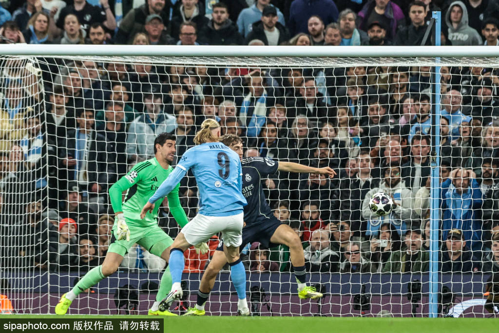 维尼修斯「哭泣」庆祝引爆欧冠之夜：复仇之火燃尽伊蒂哈德！