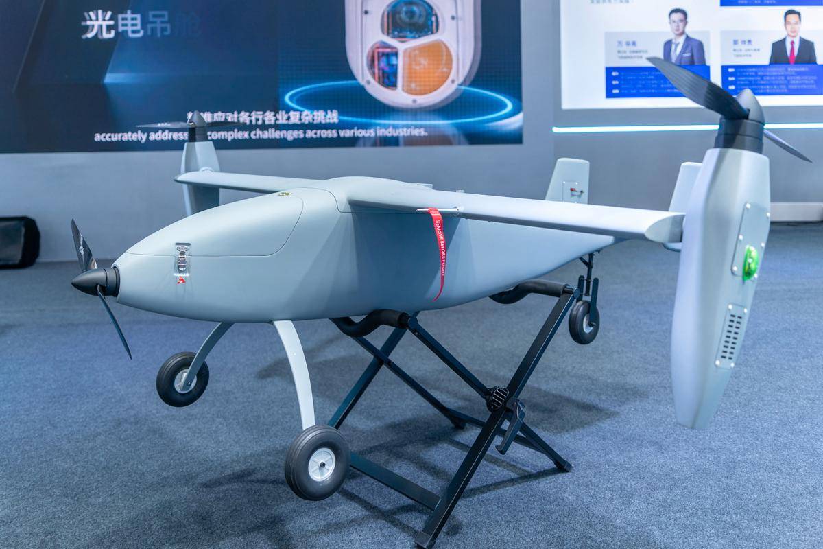 中国隐身协同利刃攻击-11B无人作战飞机：全向隐身+智能协同作战