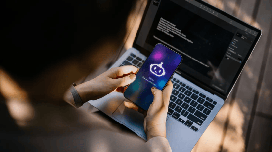 报告发现:AI 与机器人程序已正式接管互联网