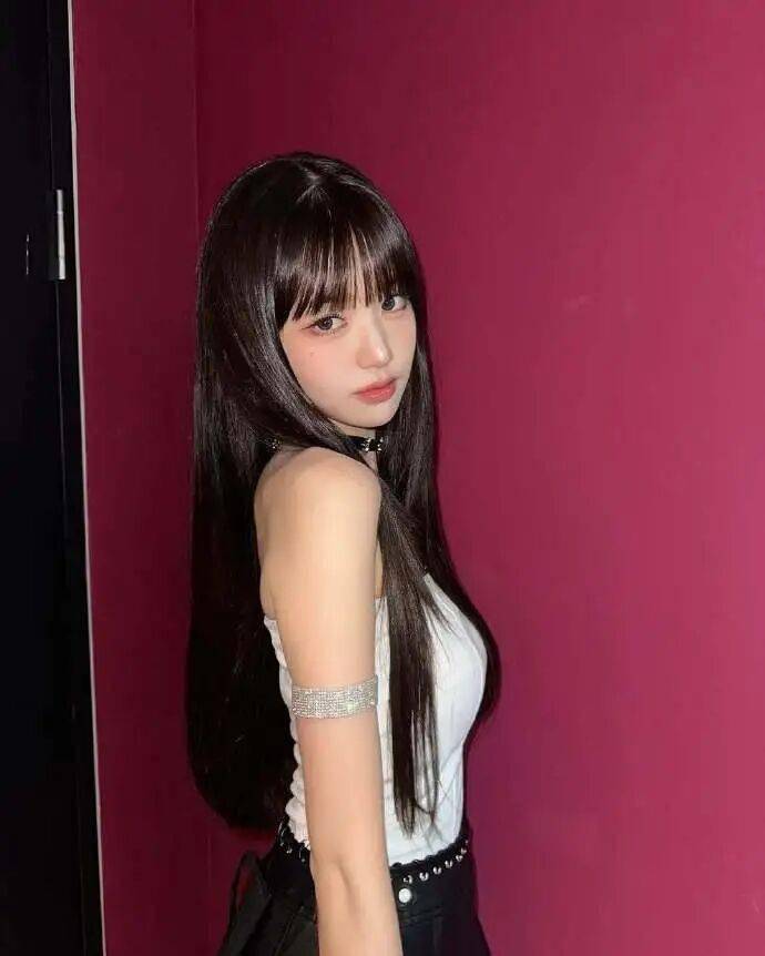 顶级女爱豆被日漫画家伊藤润二本人认证，和富江长得很像！ 插图8