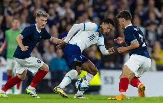 亚洲足球一夜三副面孔！日本爆冷1